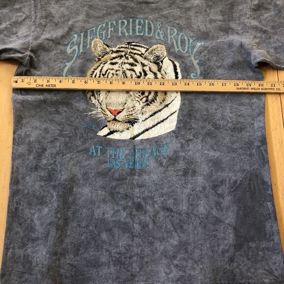 VTG Siegfried and Roy Mirage Shirt Mens Medium White Tiger Graphic Las Vegas - Picture 8 of 8